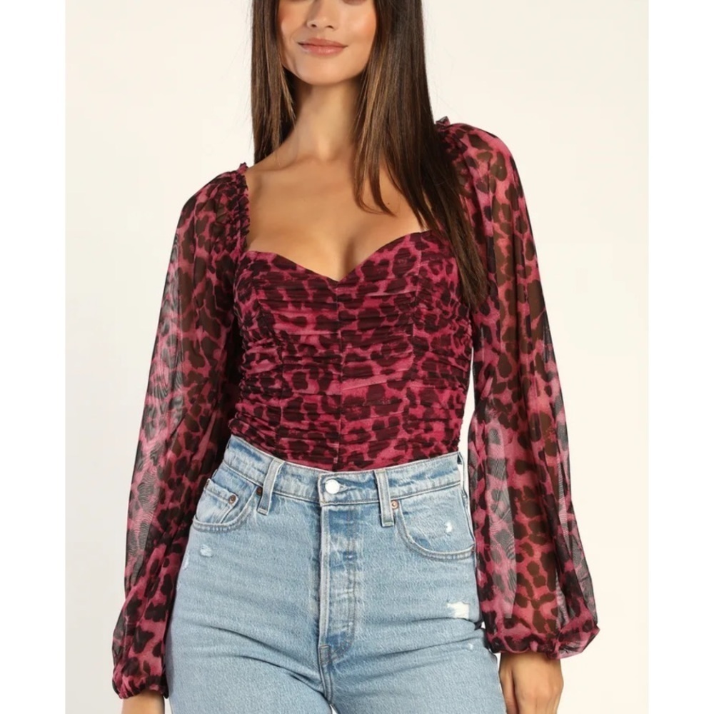 NWT Lulus Daringly Wild Magenta Cheetah Print Ruched Long Sleeve Bodysuit